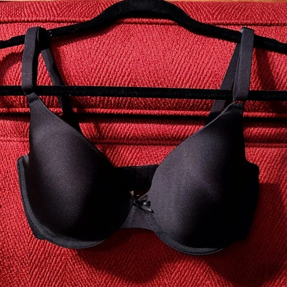 Two 34D NWTs Maidenform T-shirt Bras 2 For 1 - Picture 10 of 11